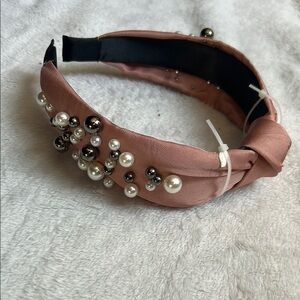Elegant Pearl Embellished Headband